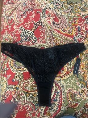 Black Logo thong L new lounge